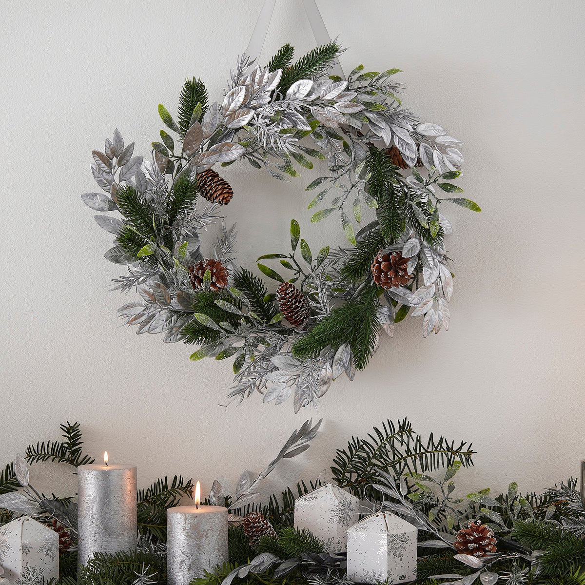 Silver Foliage Christmas Wreath- 5 Inner Pack