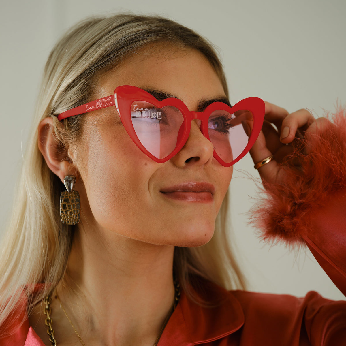 Red Heart Shaped Team Bride Glasses- 5 Inner Pack