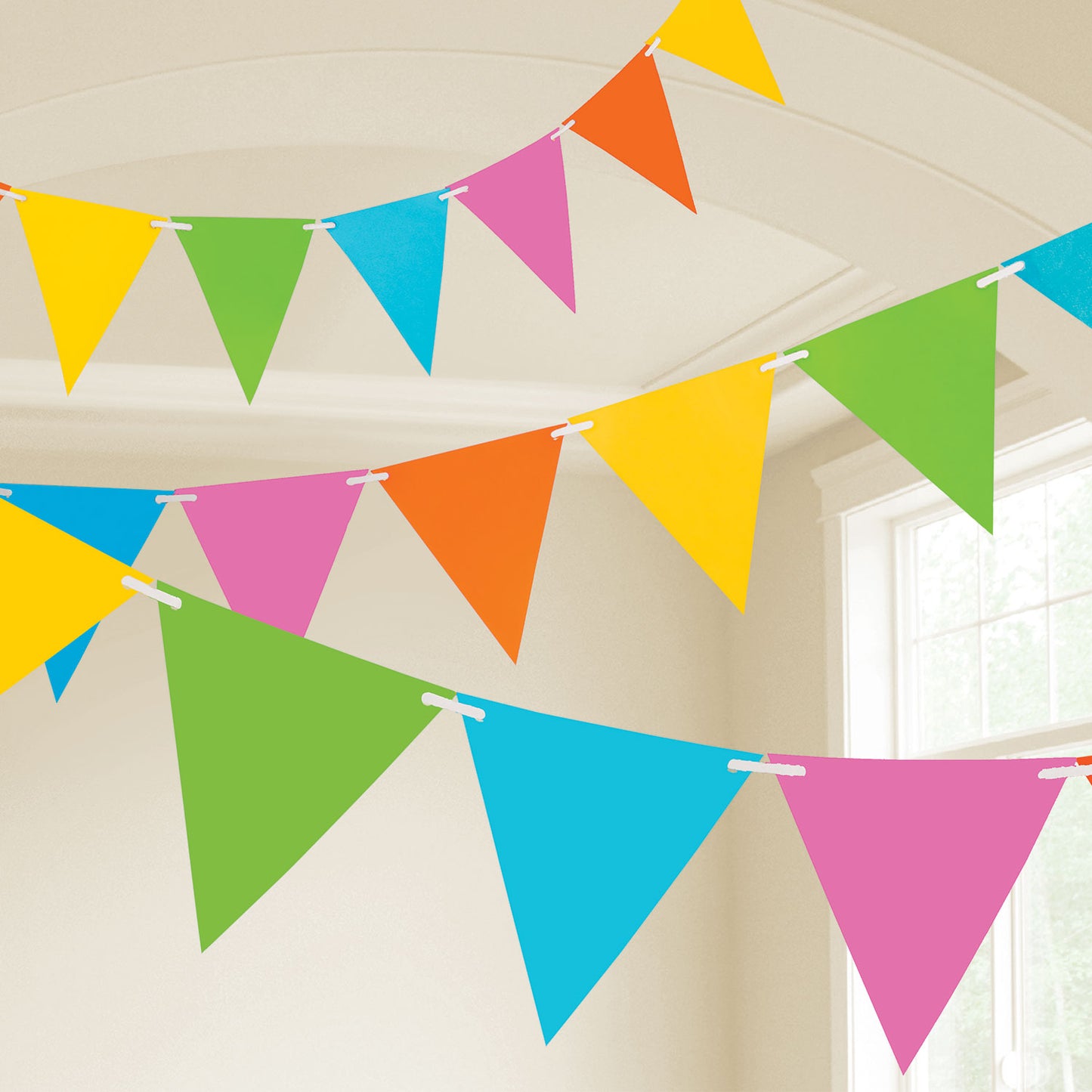 Plastic Pennant Banner 10 m - X 12