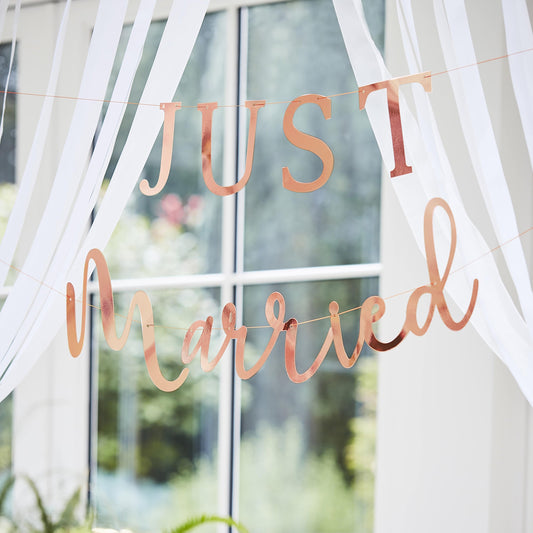 Rose Gold Scripted Just Married Banner- 5 Inner Pack