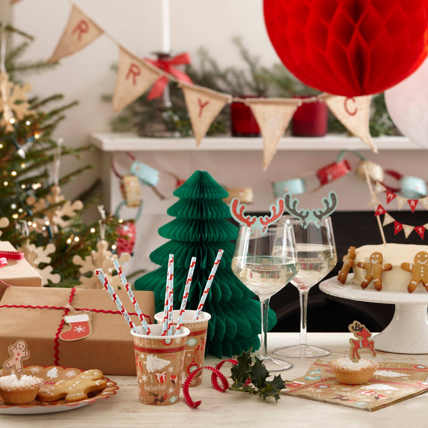 Christmas Honeycomb Baubles  - Vintage Noel- 5 Inner Pack