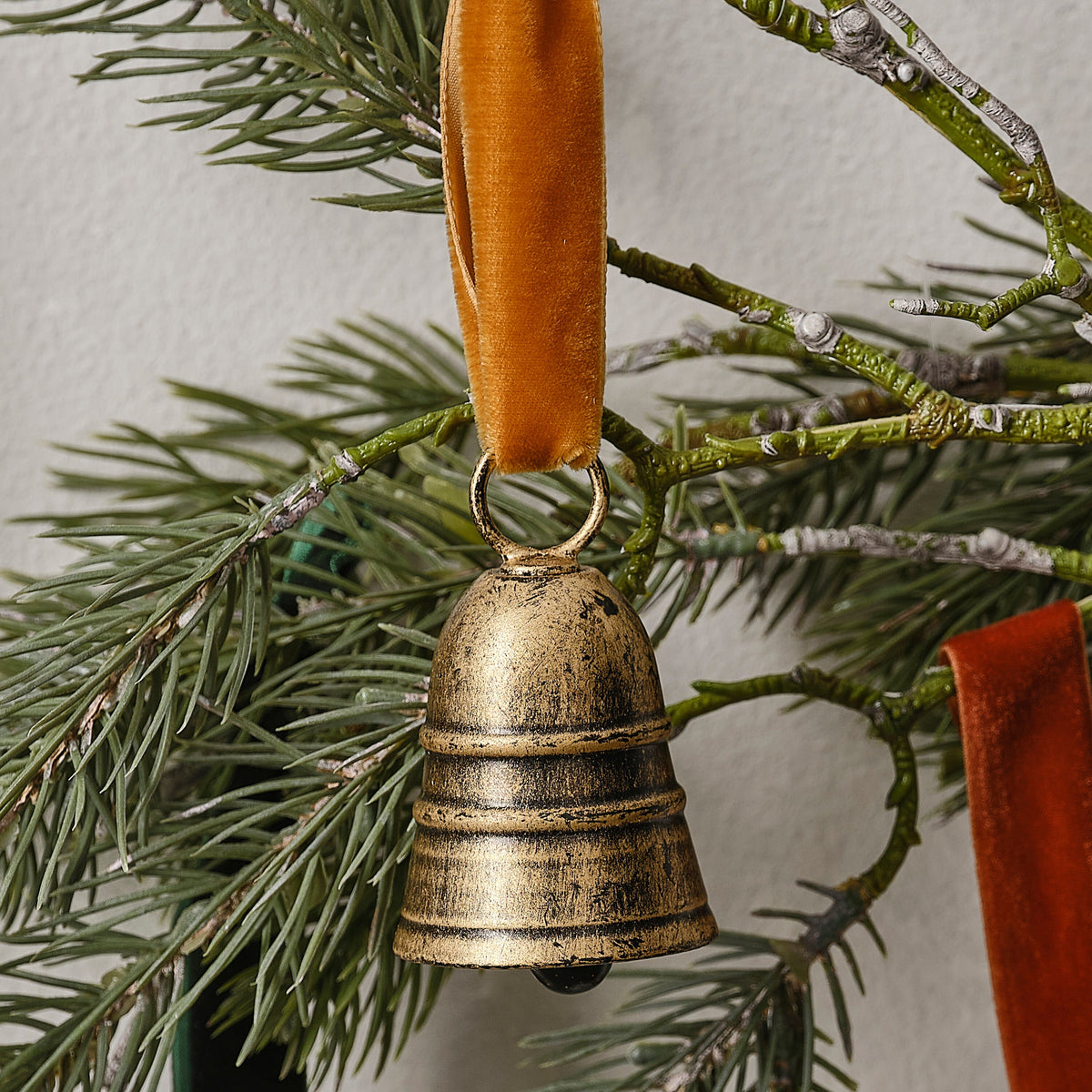 Metal Bell Christmas Tree Decorations- 4 Inner Pack