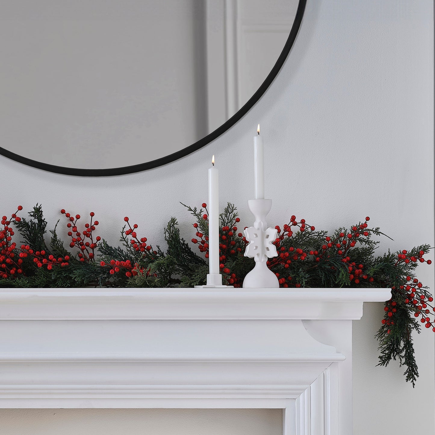 Red Berry Foliage Christmas Garland- 5 Inner Pack