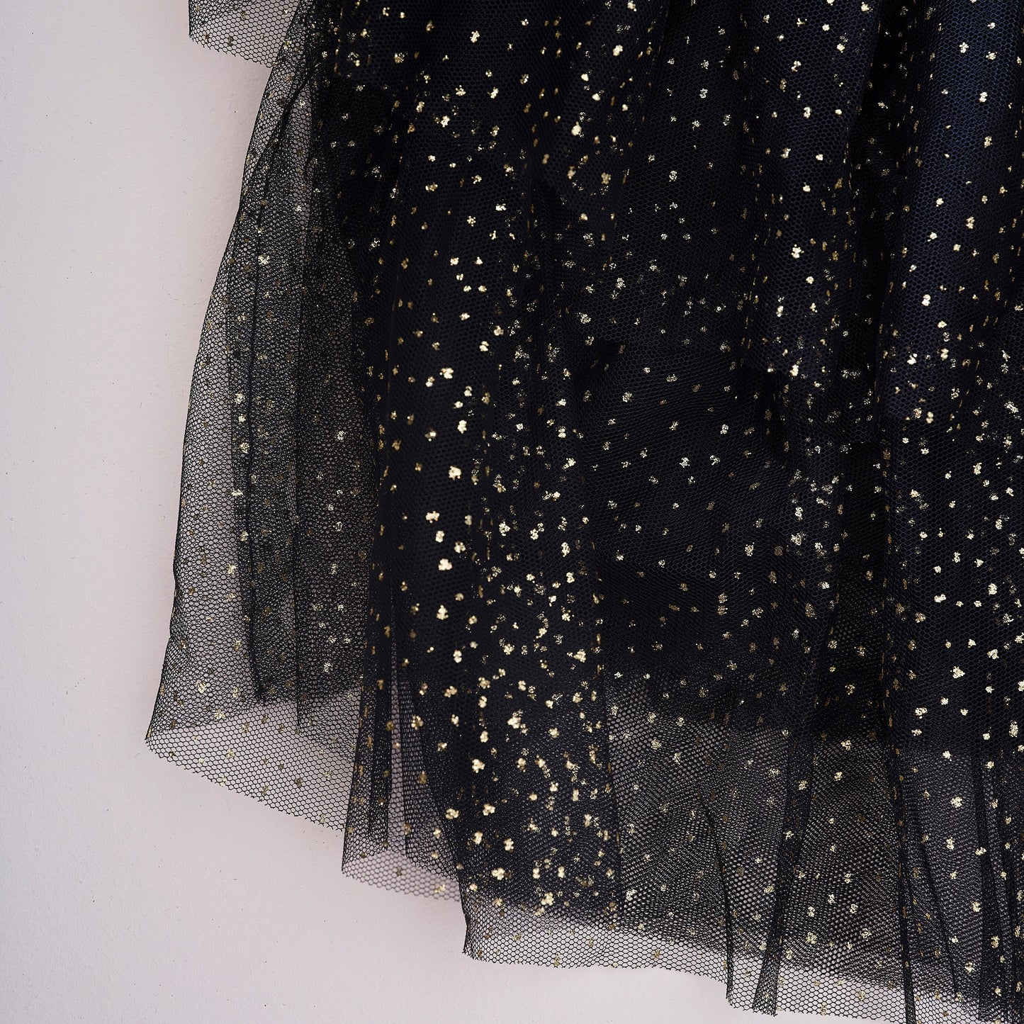 Black & Gold Sparkle Dress Up Tutu- 4 Inner Pack