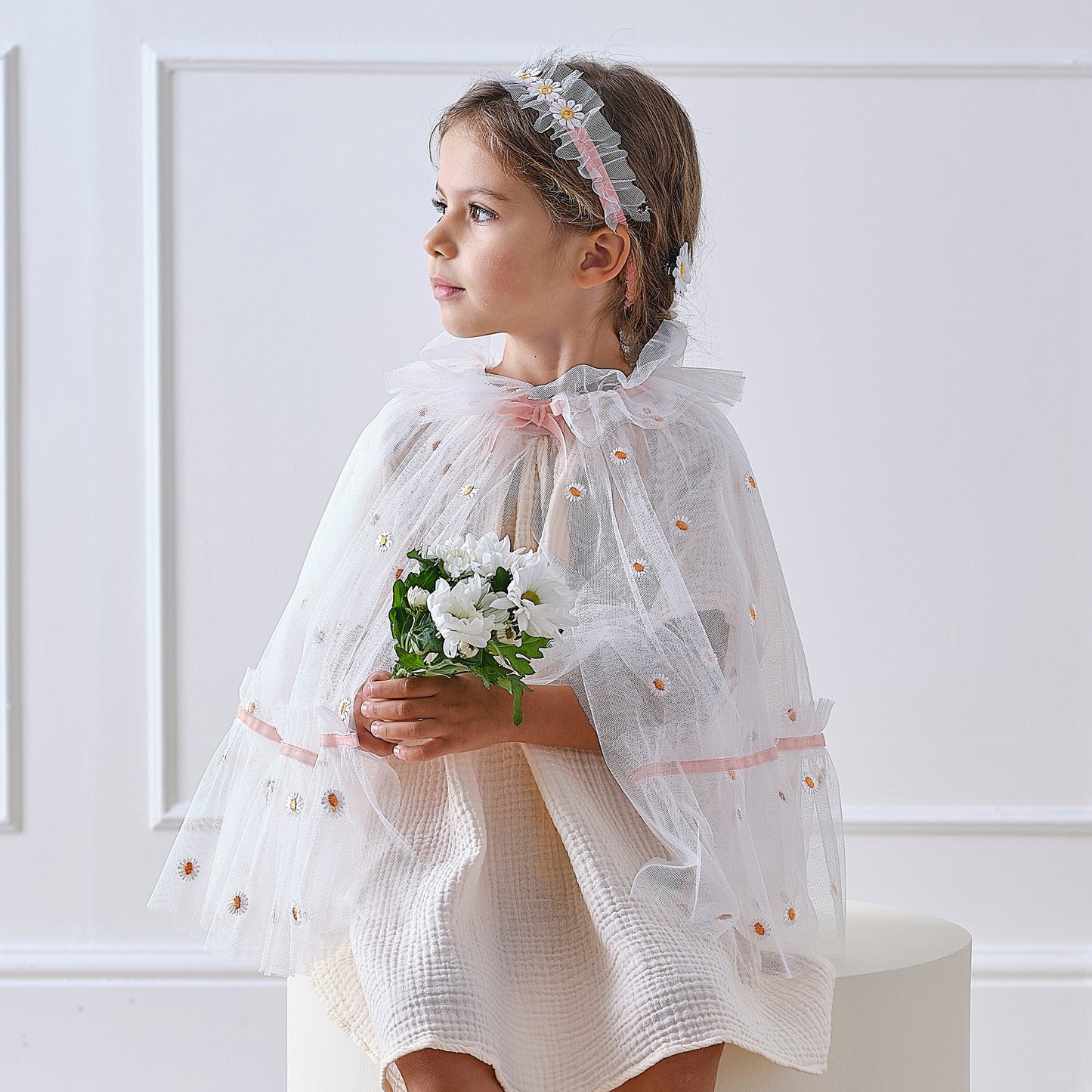 White and Pink Daisy Flower Costume Cape- 4 Inner Pack