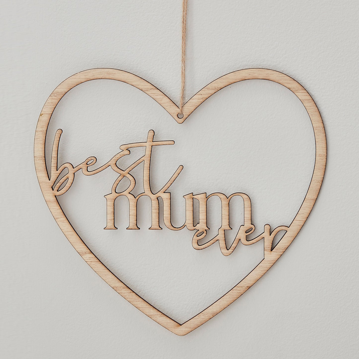 Wooden Best Mum Ever Heart Wreath- 5 Inner Pack