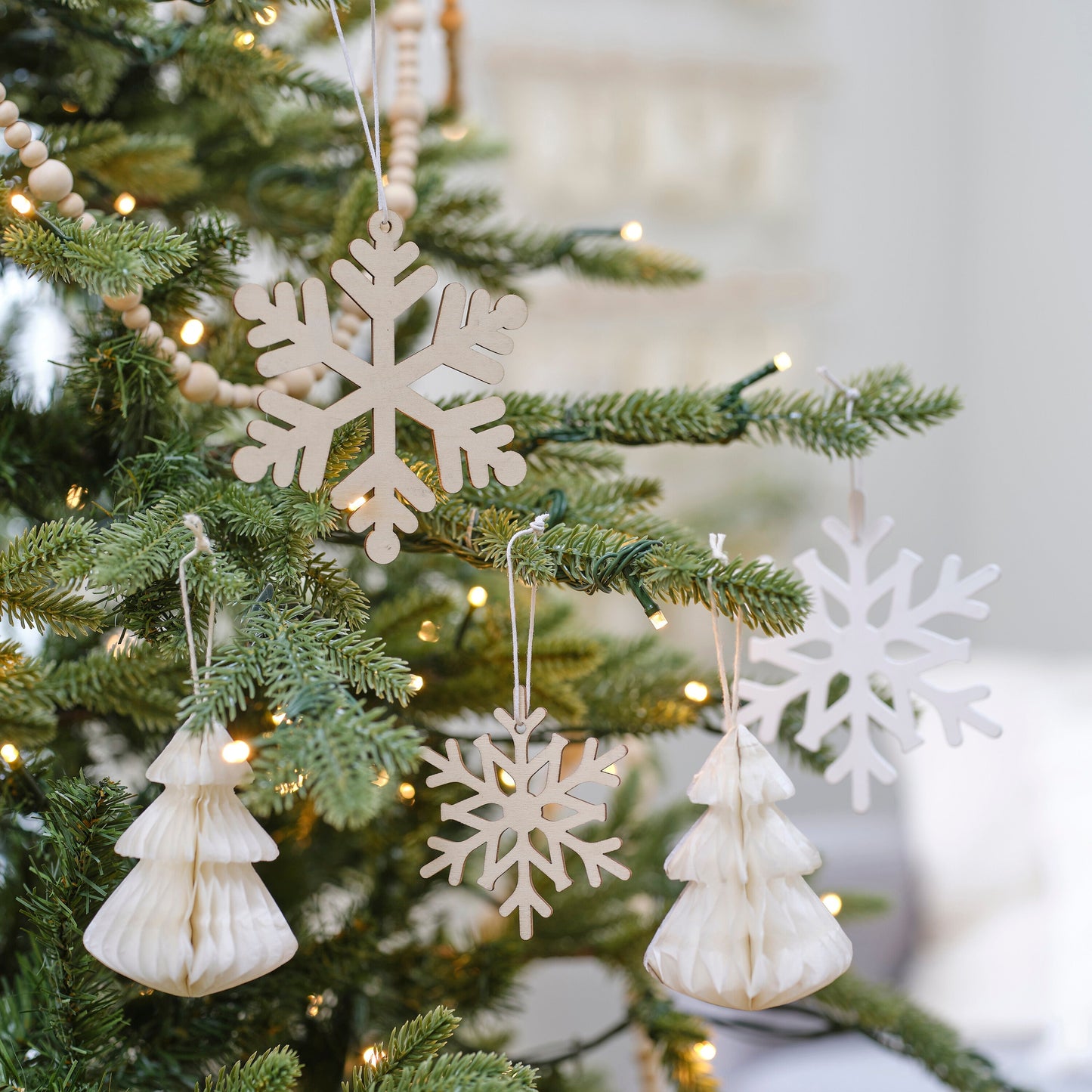 Wooden Snowflake & Honeycomb Tree Christmas Hanging Decorations- 5 Inner Pack