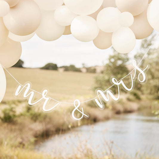 Mr & Mrs Acrylic Wedding Bunting- 5 Inner Pack