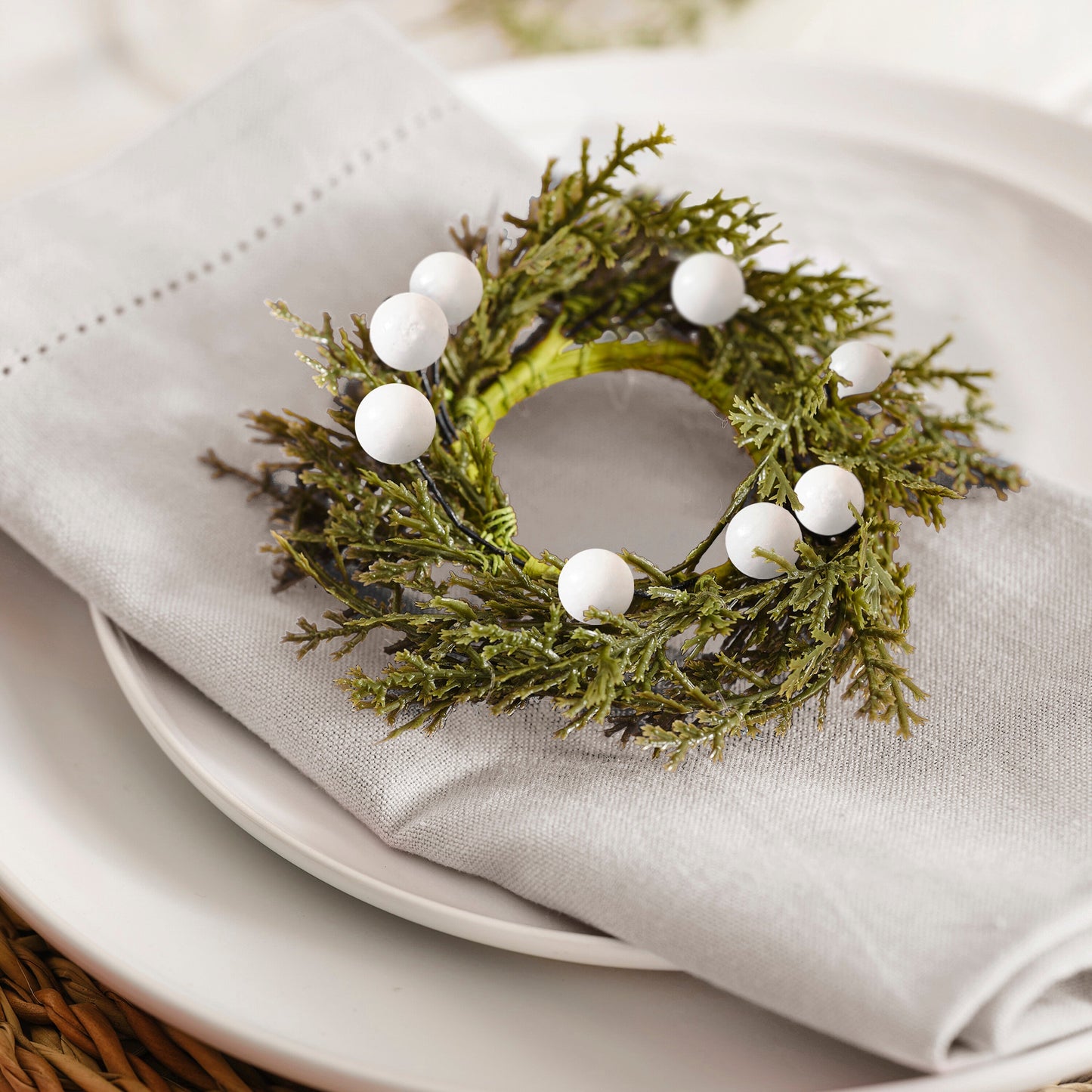 Foliage Christmas Napkin Rings with Berries- 5 Inner Pack