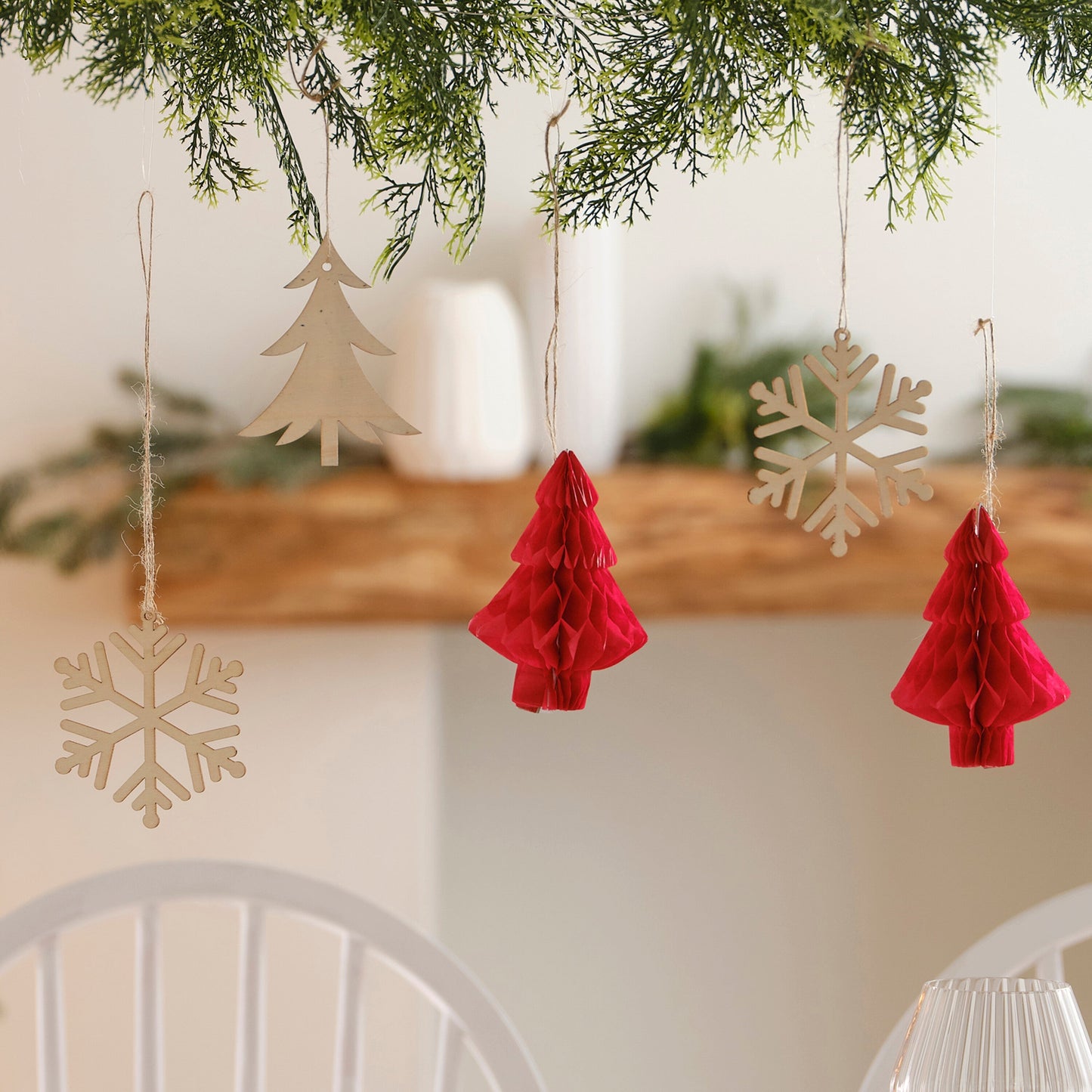 Wooden Trees, Foliage and Red Christmas Hanging Decorations- 5 Inner Pack