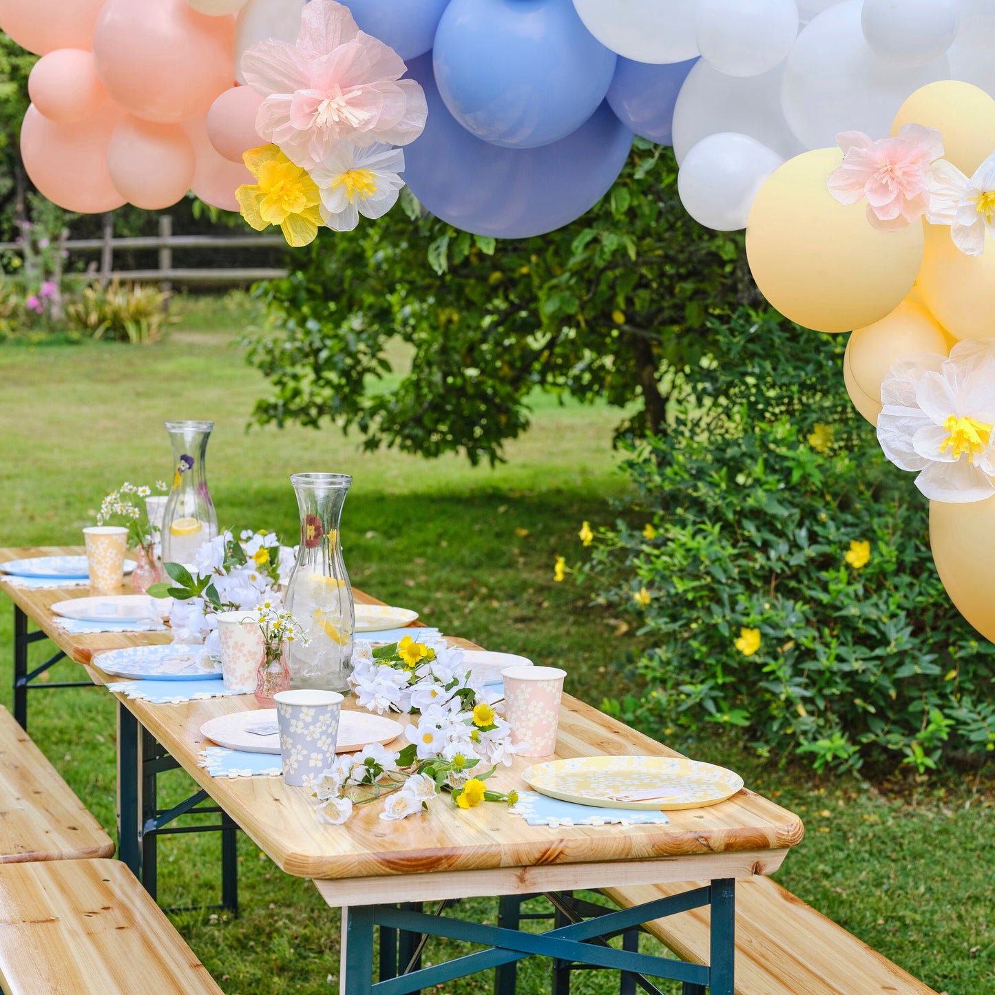 Pastel Balloon Arch with Tissue Paper Flowers- 5 Inner Pack